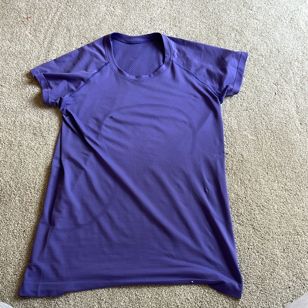 Swiftly tech lululemon shirt